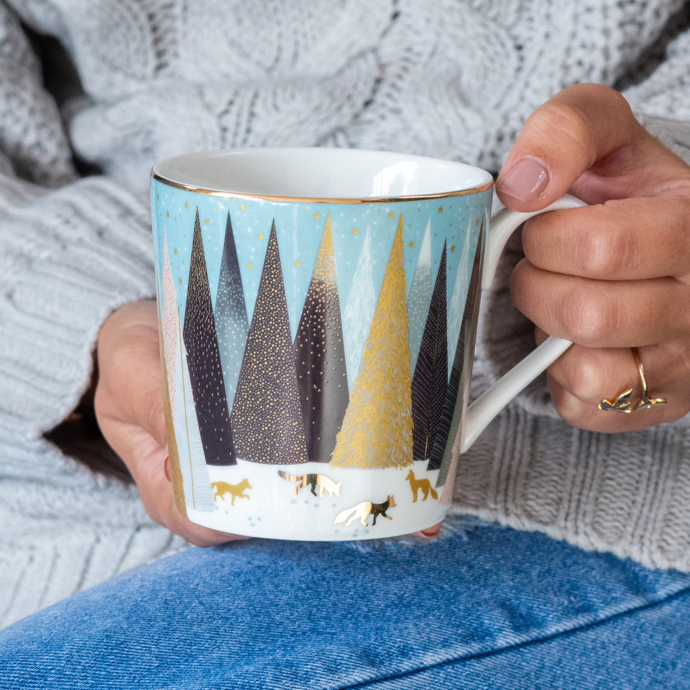 Sara Miller Set of 4 Frosted Pines Mugs image number null